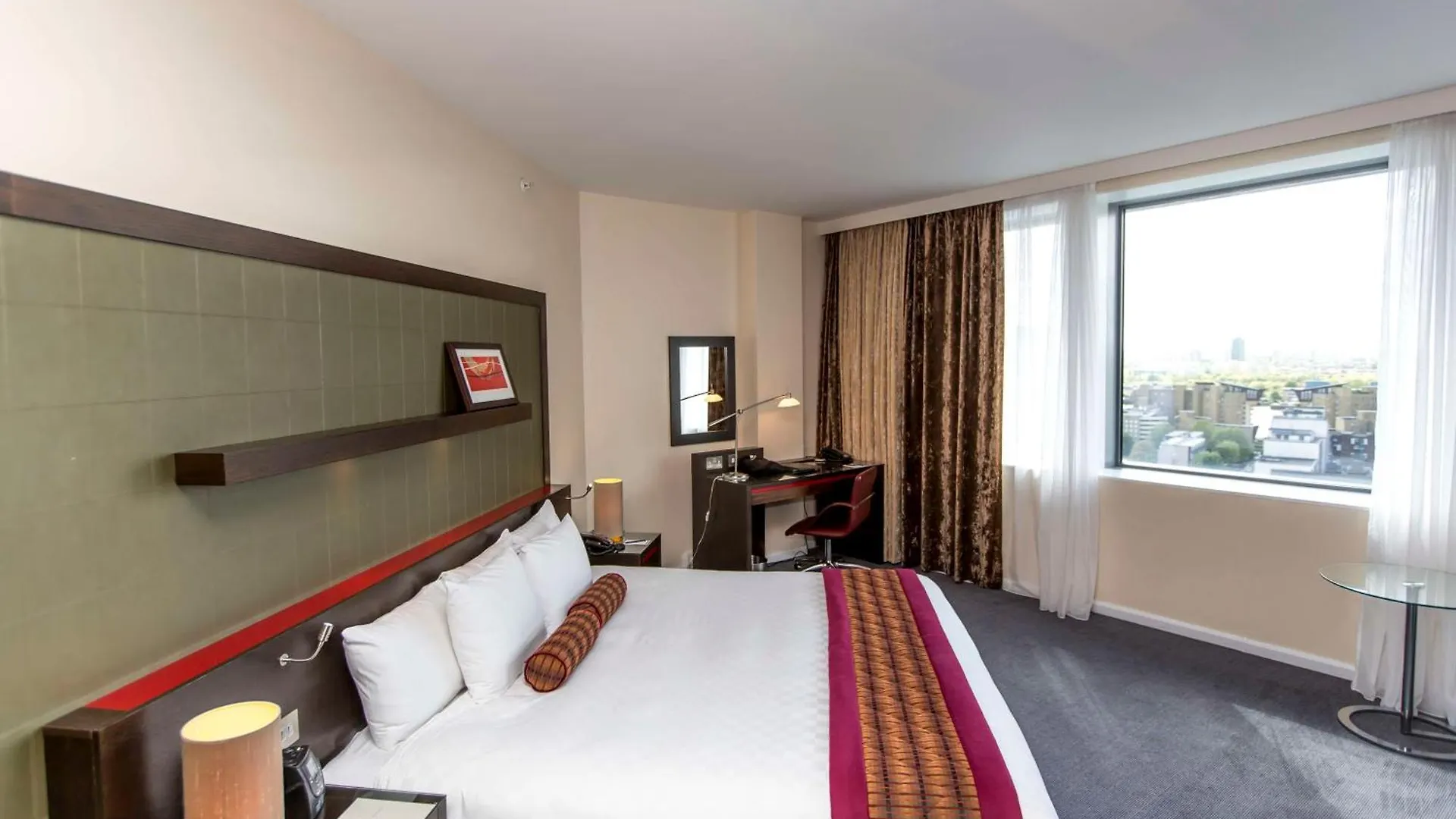Hilton London Canary Wharf Hotel