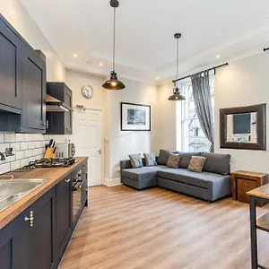 3 Bedroom Victorian Apartment-6 Beds-free Street Parking Verenigd Koninkrijk